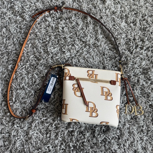 NWT Dooney & Bourke Monogram White Crossbody - Picture 1 of 9